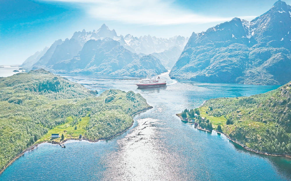 Kryssa med Hurtigruten längs Norges vackra kust | Ask Mr. Nilsson